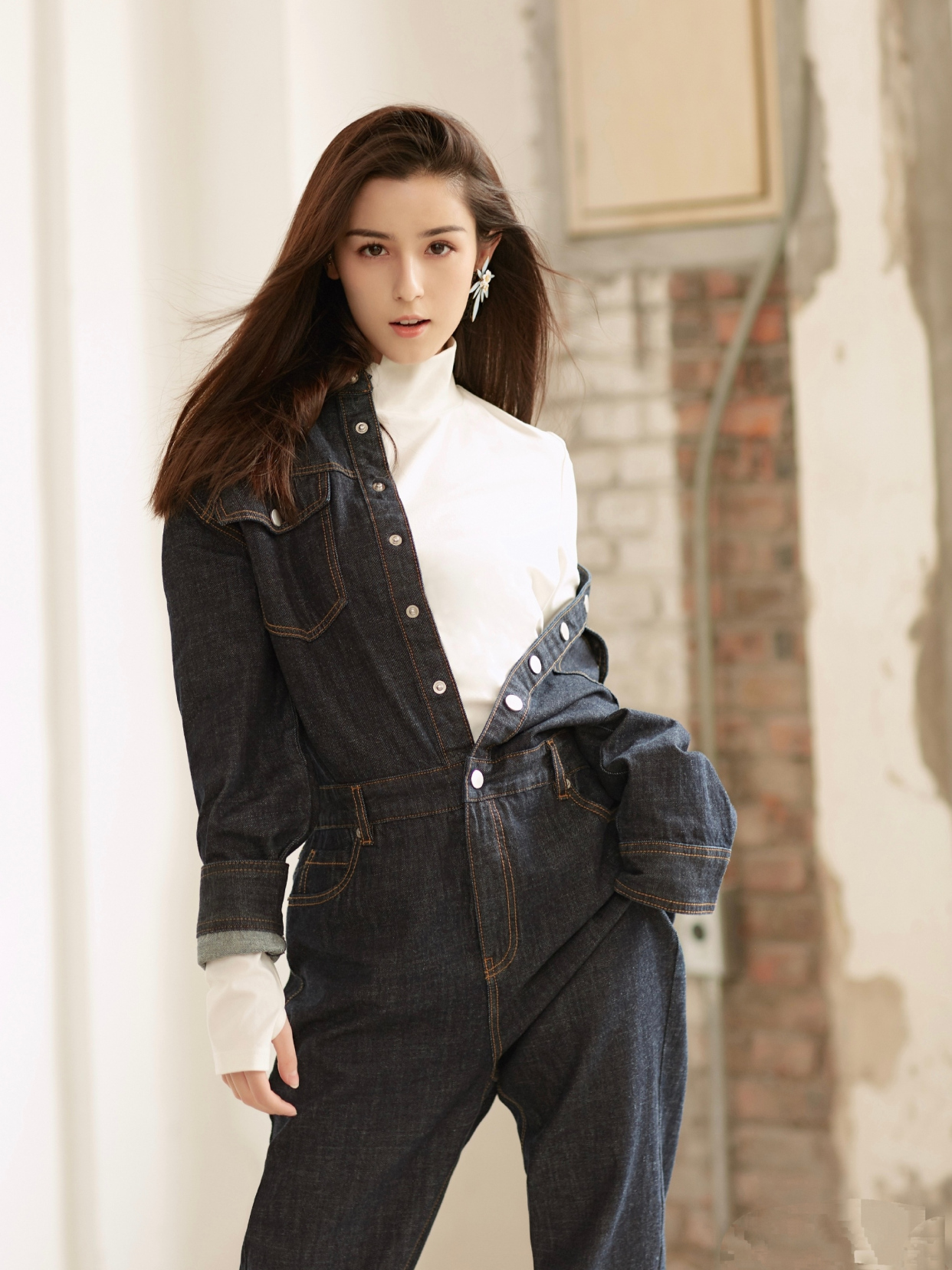 新晋新疆美人哈妮克孜,穿搭实力不可小觑,饰品服装造型感超强